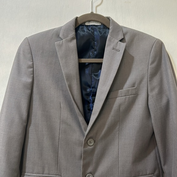 IZOD BOYS SUIT BLAZER MED GREY LONG SLEEVE NOTCH LABEL STYLE JACKET Sz 16 R - Picture 3 of 13